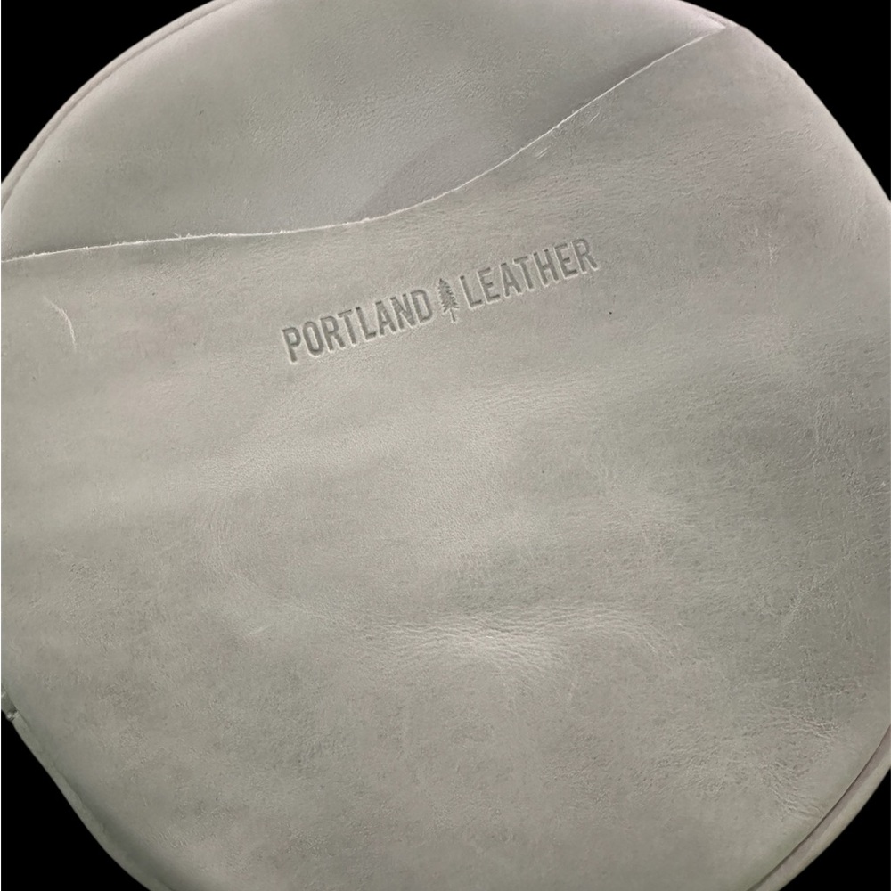 Portland Leather Beluga Small Circle Gray Bag - Picture 2 of 10